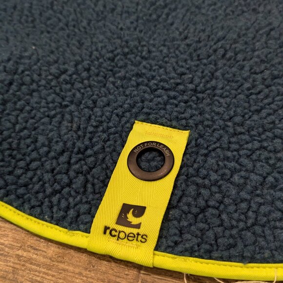 RC Pets Tundra Fleece - Picture 3 of 3